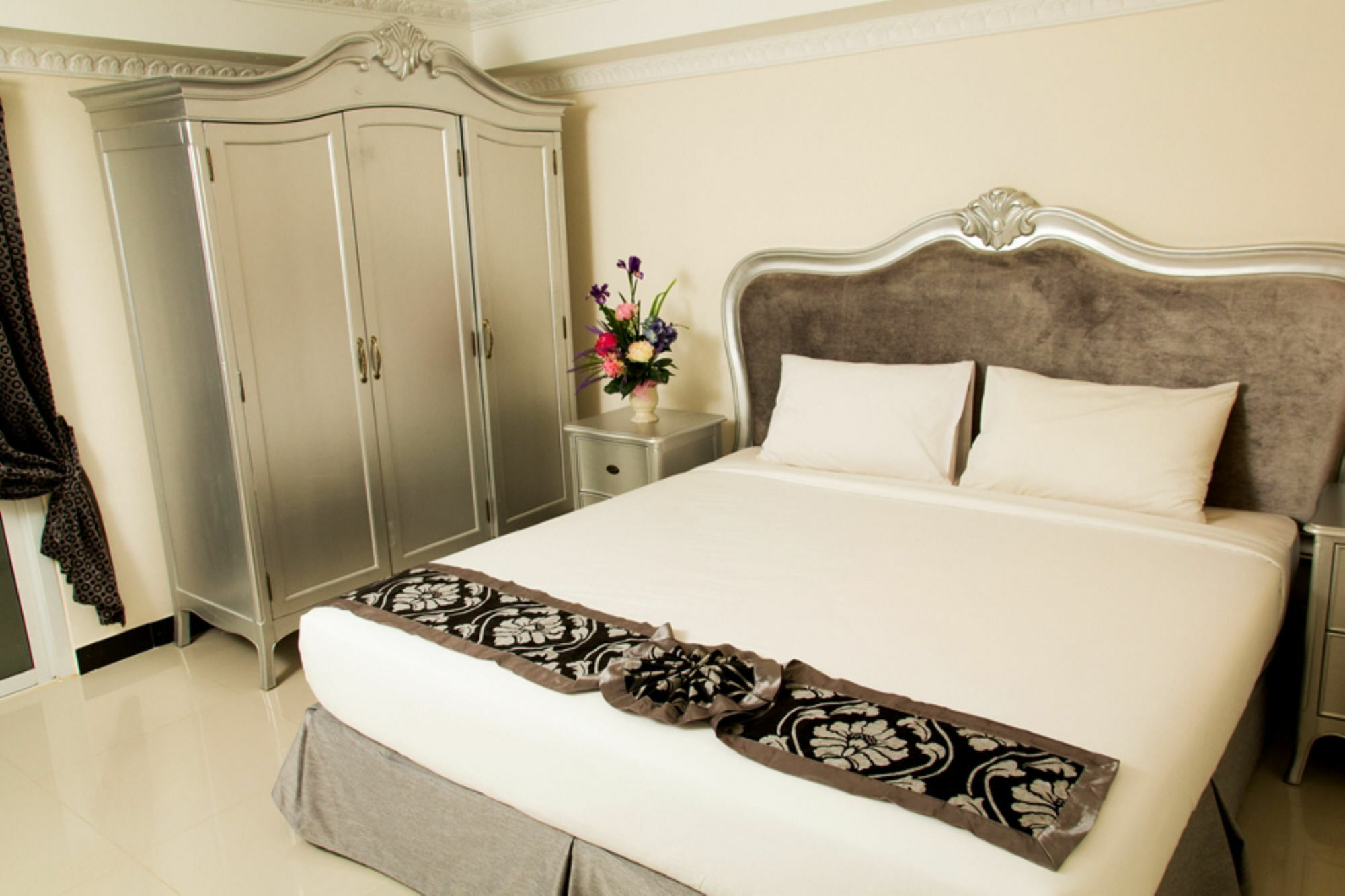 Pattaya International Lodge ภายนอก รูปภาพ